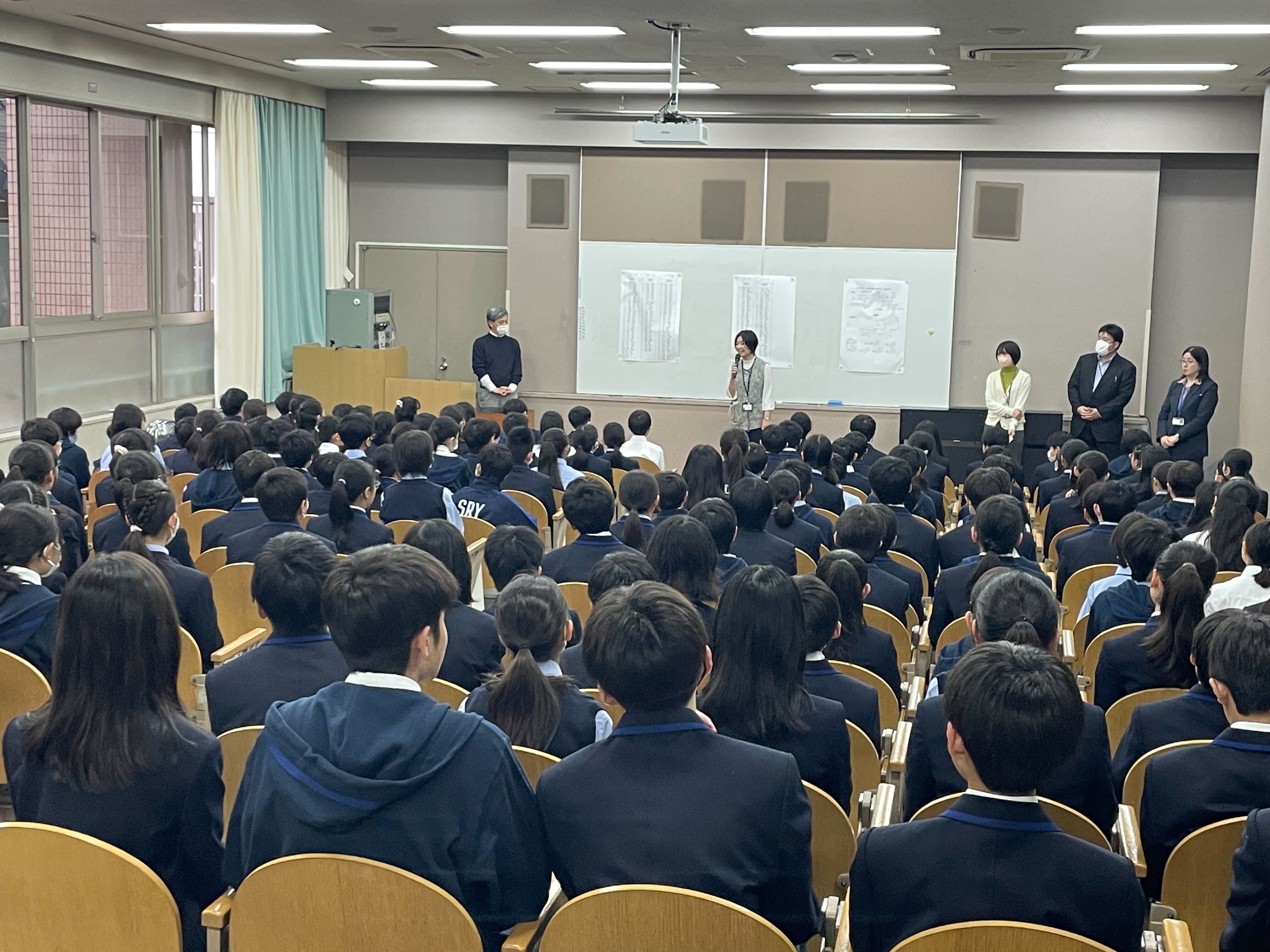【中古】 青稜中学校 ２４年度用/声の教育社 Amazon.co.jp: 青稜中学校 2026年度用 3年間（＋3年間HP掲載